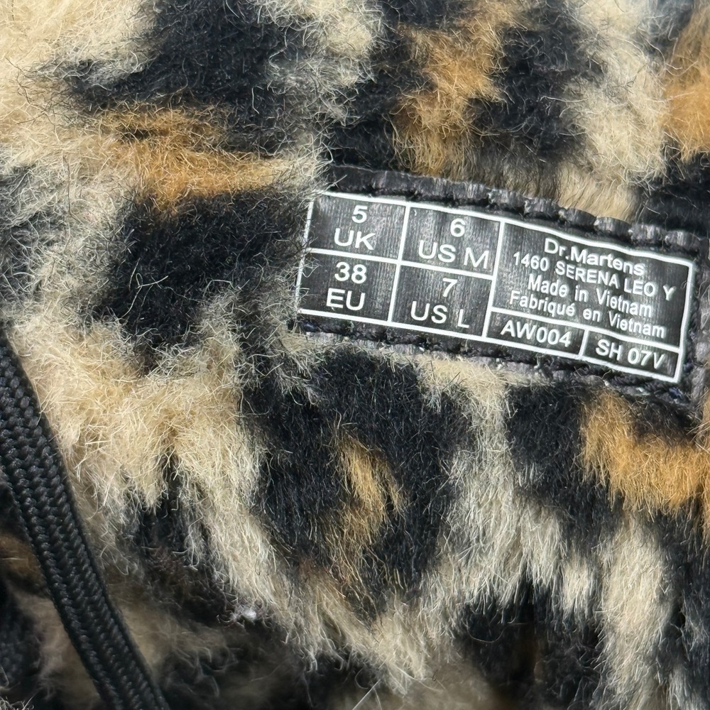 Dr. Martens 1460 Serena Leo Leopard Faux Fur Lined‎ Black Leather Boots 6M - Picture 10 of 10